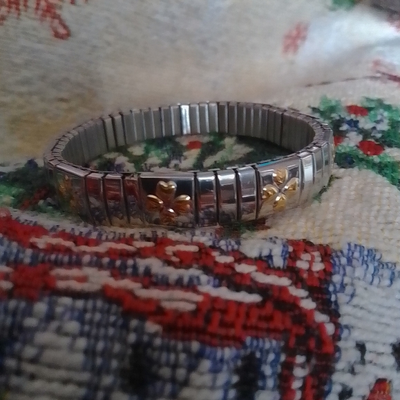 Stainless steel/gold plate bracelet - Picture 8 of 11